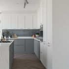 White Wooden L Shape Modular Kitchen Cabinets With Island